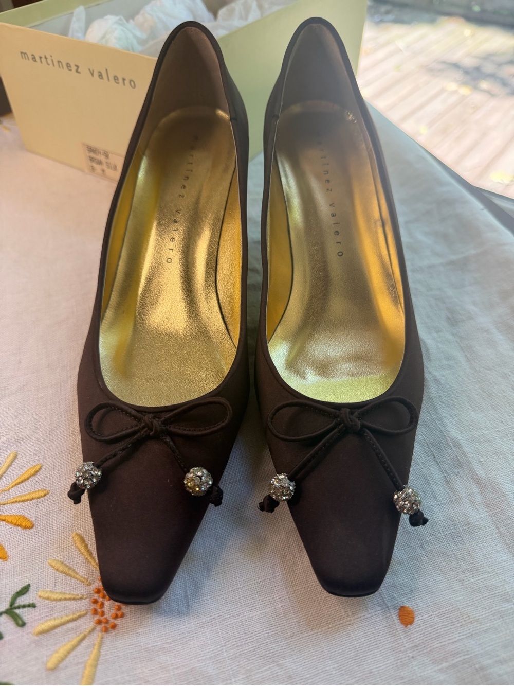 Martinez Valero Brown Satin Pointed Toe Pumps with Bow 8.5